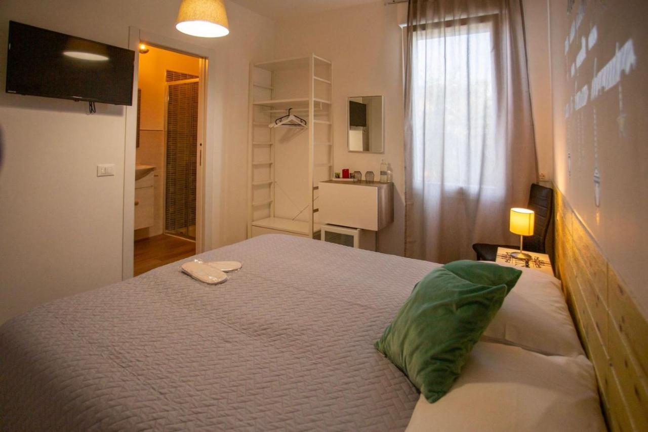 Bed And Breakfast Castello7 San Felice del Benaco Eksteriør billede